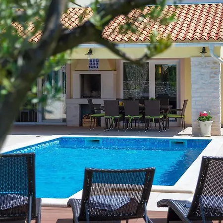 Holiday home Lucia Ruzici (Sveta Nedelja)