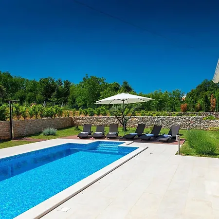 Lucia Holiday home *